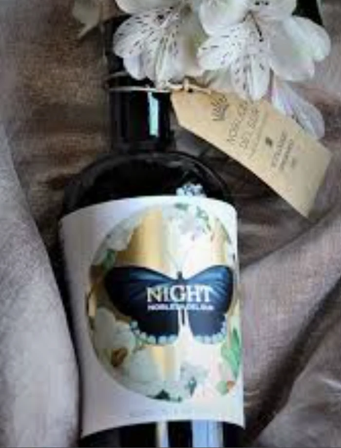 Organic Extra Virgin Olive Oil Night - Image 3