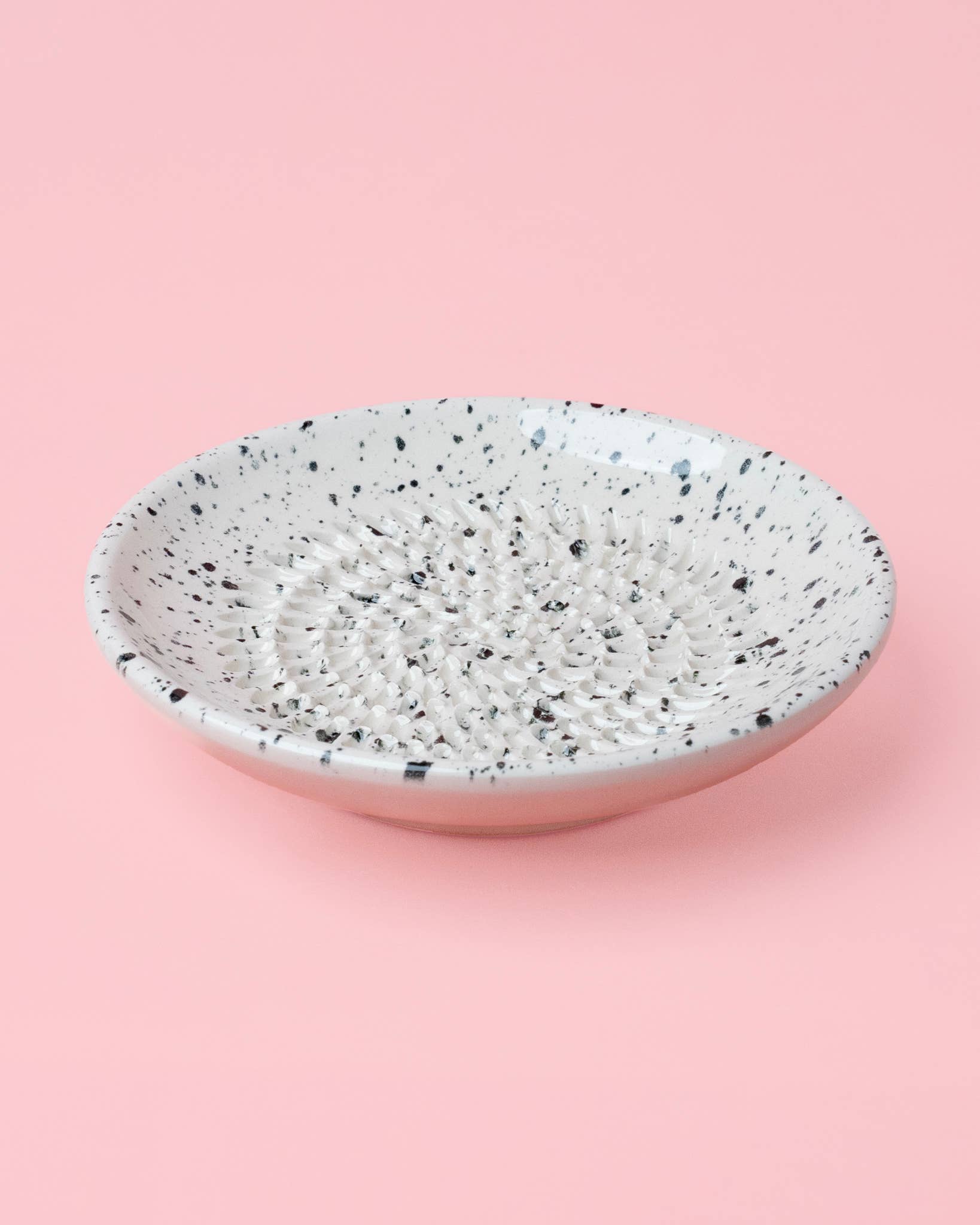 Small Ceramic Garlic Grate Plate / Granite. - Image 3