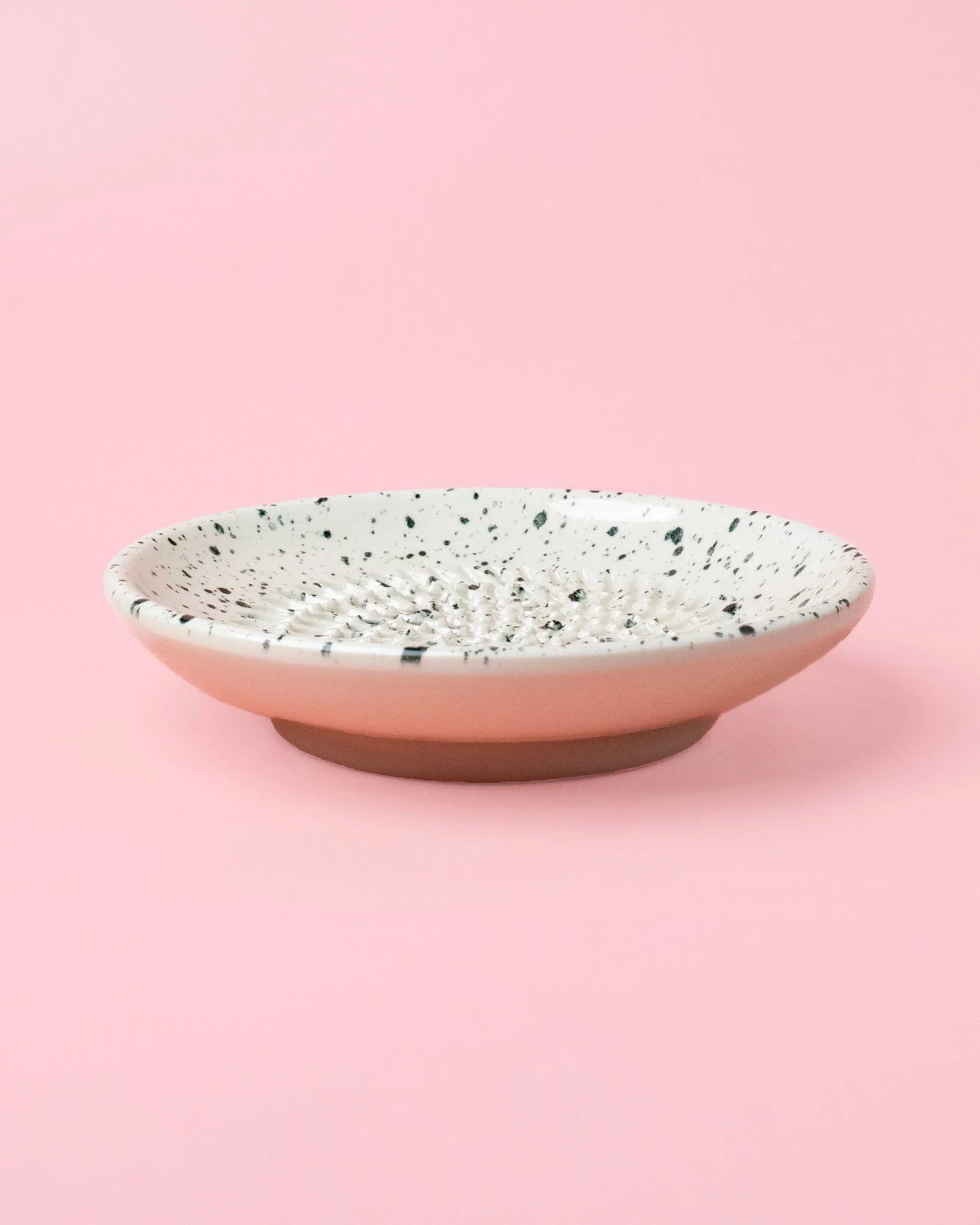 Small Ceramic Garlic Grate Plate / Granite. - Image 4