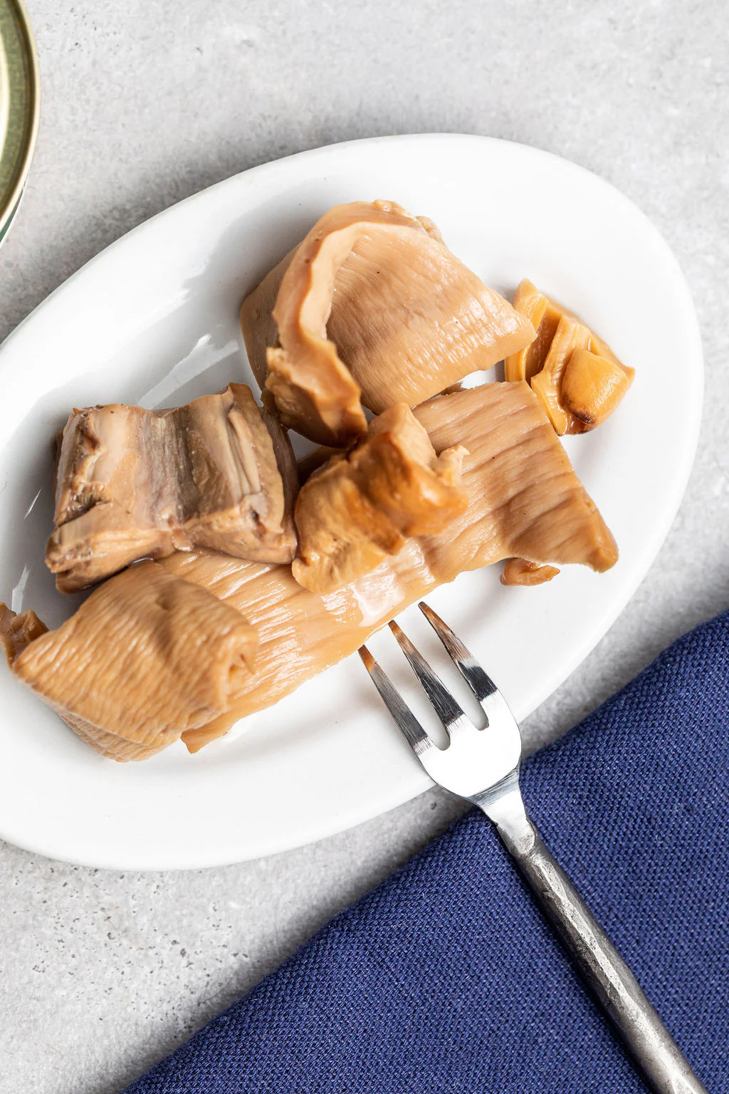 Wildfish Cannery Smoked Geoduck - Image 4